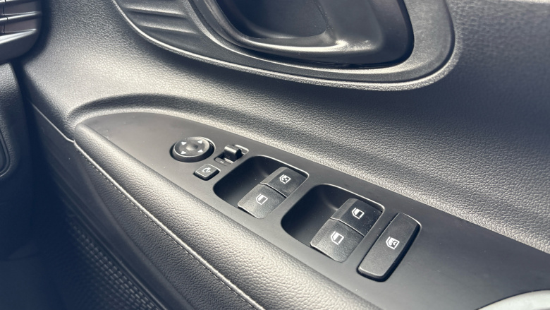 Hyundai BAYON 1.0 TGDi [90] Black Line 5dr DCT Petrol Hatchback